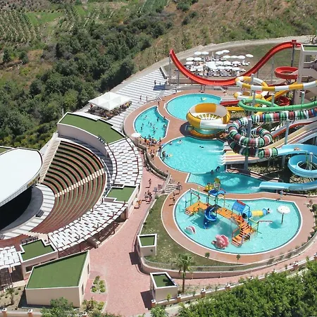 Apartment Gold City 1b1b With Free Aquapark *